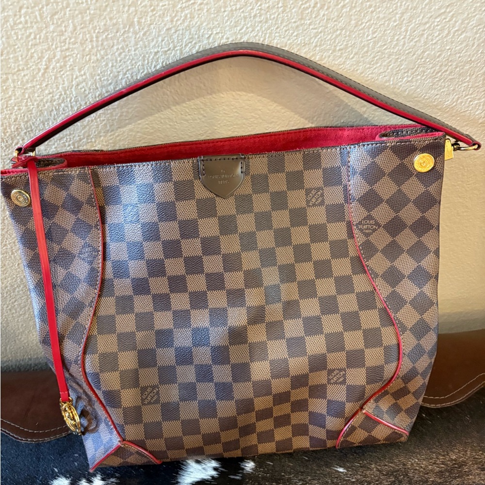 Louis Vuitton Caissa Hobo Damier Red, box and paperwork!